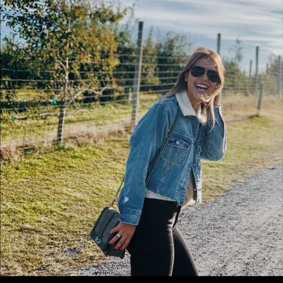 Meet your Posher, Anna - Picture 1 of 1